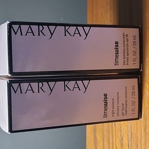 Mary Kay Night Solution/ Sunscreen